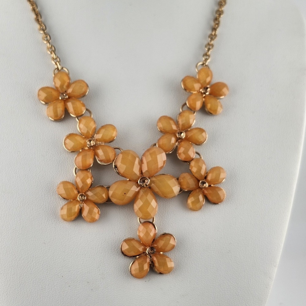 Orange Flower Bib Necklace‎